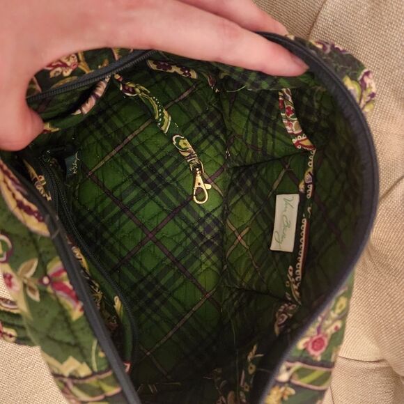 Vera Bradley Retired Chelsea Green Paisley Shoulder Bag and Matching Zip Wallet - Picture 3 of 4